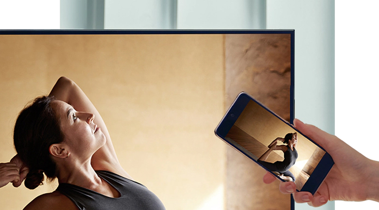 Smart Tivi Samsung 4K 55 inch UA55AU7700 - Truyền nội dung từ điện thoại lên tivi nhanh chóng với tính năng Tap View, AirPlay 2, Screen Mirroring